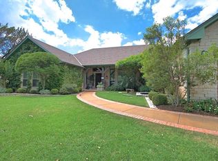 212 Peninsula Ct, Granbury, TX 76048
