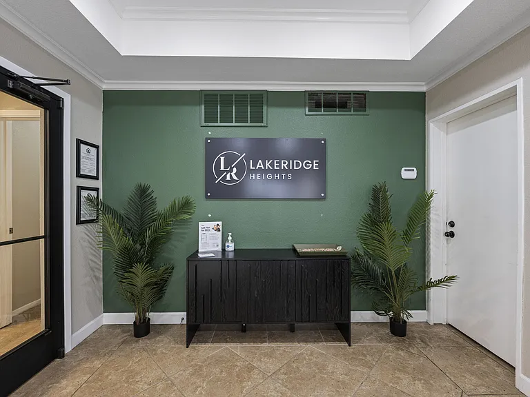 Lakeridge Heights — Photo 3
