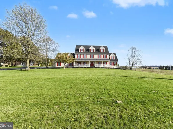 4460 Shangri La Rd, Stewartstown, PA 17363