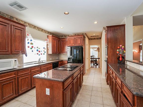 3rd image of 10306 E Crosby Ln