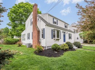 19 Orchard St, Franklin, MA 02038