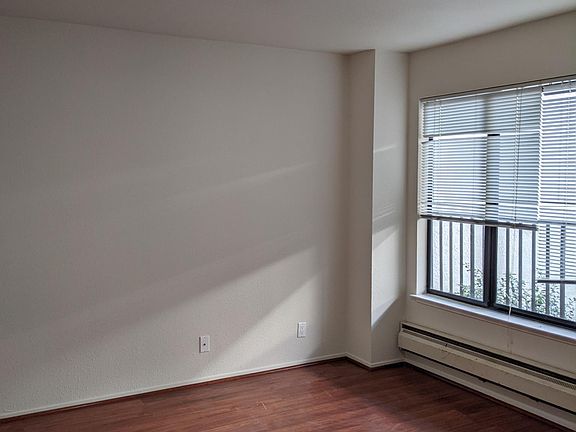 4th image of 5763 Mission St APT 6