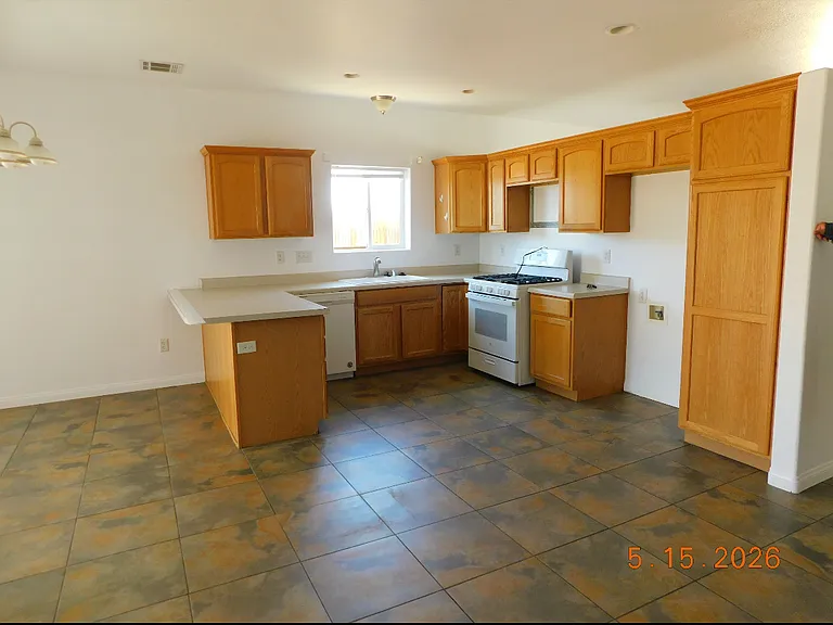 8406 Poppy Blvd — Photo 6