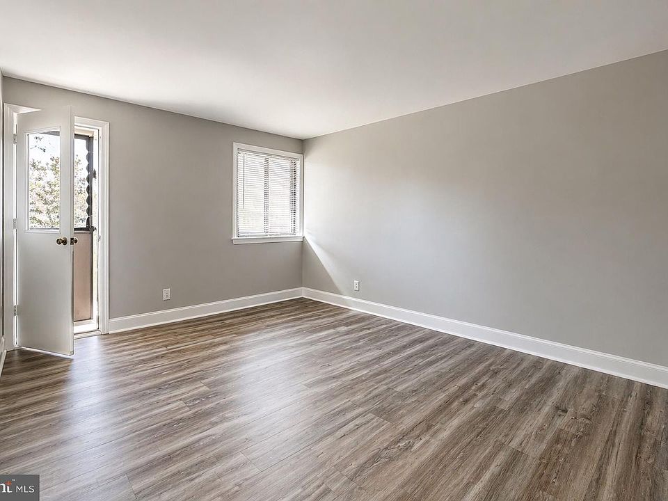 1st image of 3906 Stone Gate Dr APT A