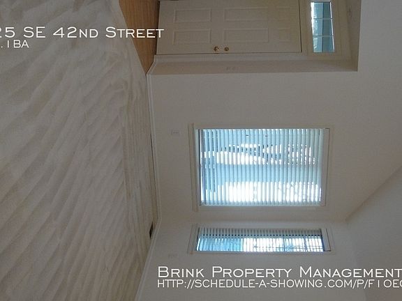 3rd image of 25025 SE 42nd St