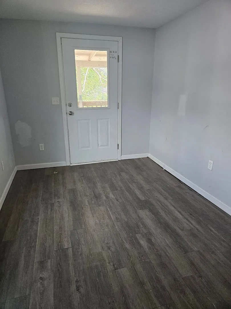Charming 2-Bedroom Home with Private Master Balcony & Spacious Mud Room — Photo 4