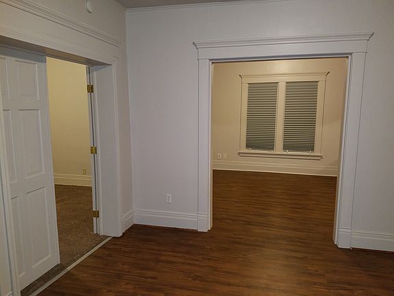 2nd image of 922 E 22nd Street # Fl 1ST