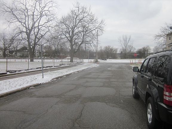 5th image of 175 Rose Hill Ave