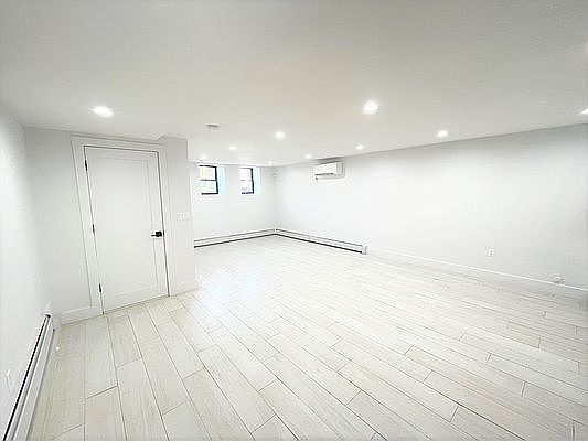 1st image of 318 Midwood St Floor 1