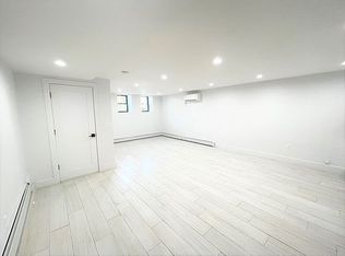 318 Midwood St FLOOR 1, Brooklyn, NY 11225