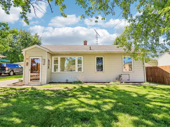 536 Locust St, Marengo, IL 60152