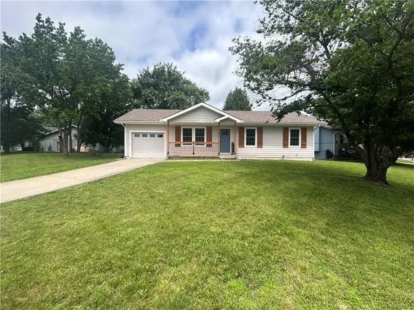 500 N Harding St, Oak Grove, MO 64075