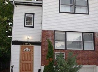 23912 147th Dr, Rosedale, NY 11422