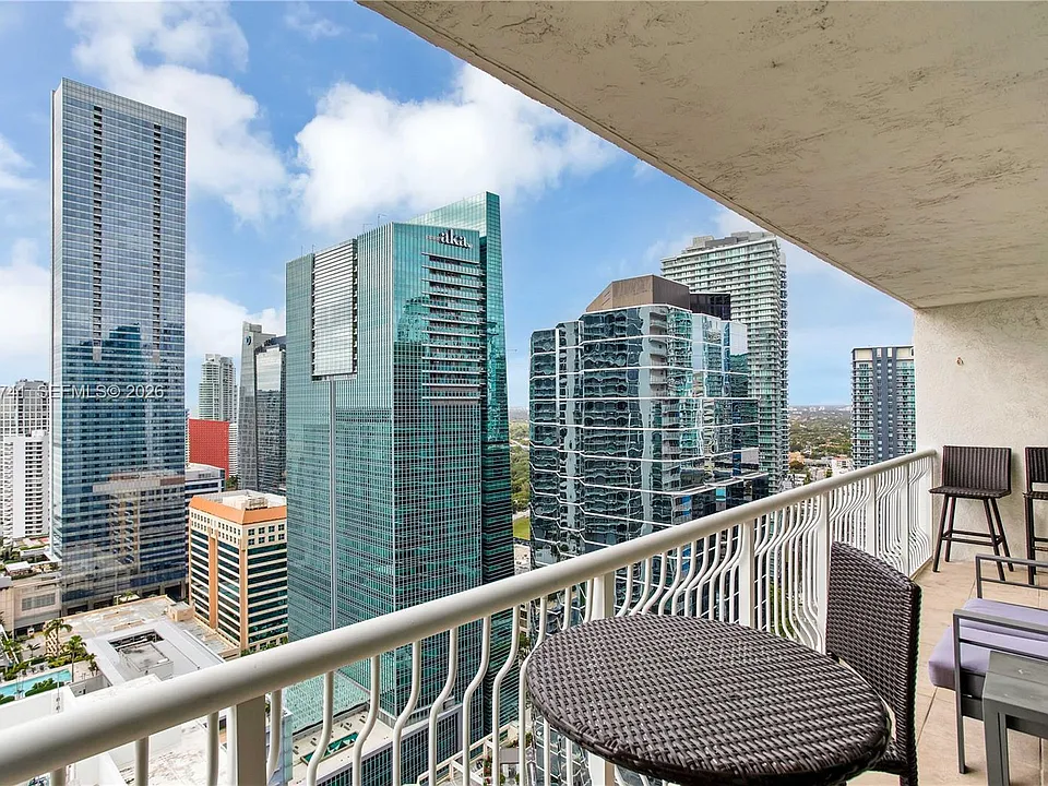 1200 Brickell Bay Dr #3515