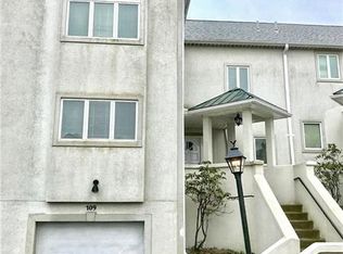 109 Saint Tropez Cir, Patterson Heights, PA 15010