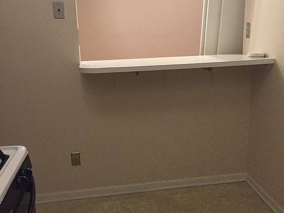 5th image of 814 Summit St #19371488