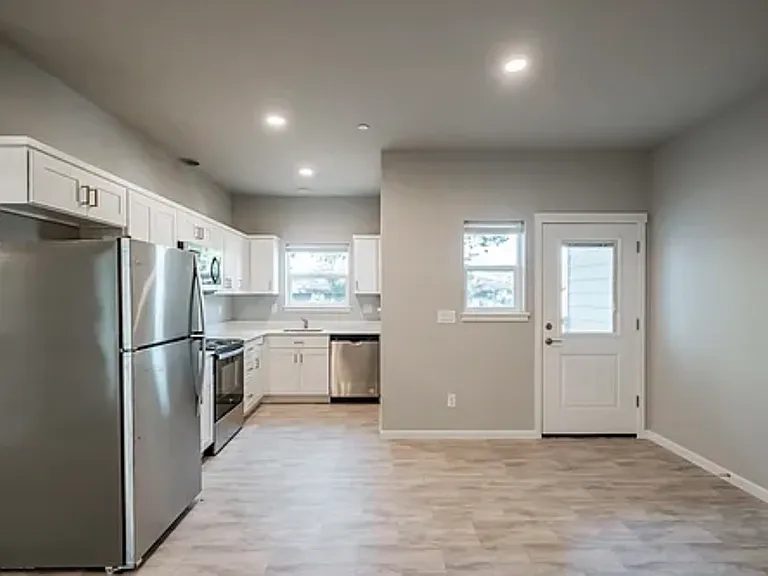4125 Market St NE #204 — Photo 6