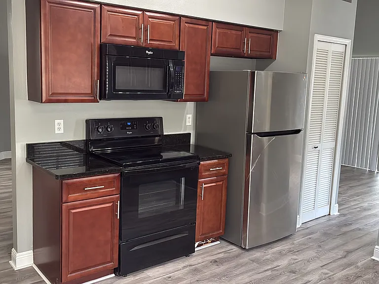 4827 Kingston Cir — Photo 8