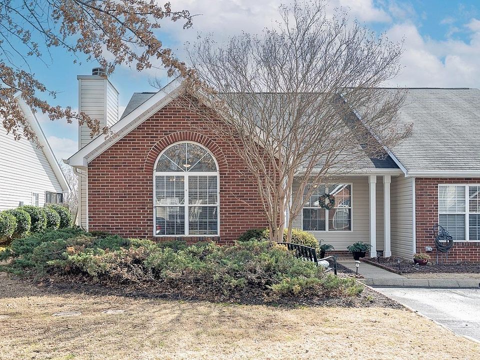 1st image of 304 Woodruff Park Ln