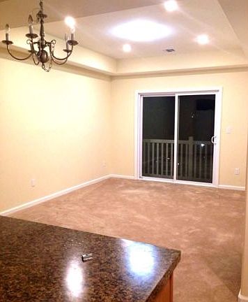 4th image of 180 White Sands Way