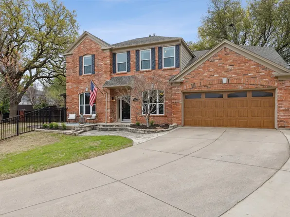 701 Ruby Ct, Grapevine, TX 76051