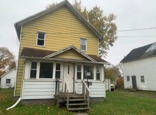 624 Buffalo St, Conneaut, OH 44030