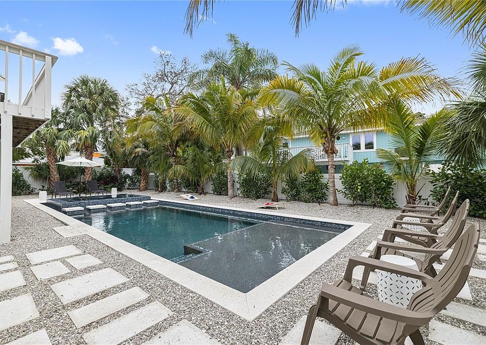1st image of 228 GLADIOLUS STREET