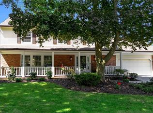 164 Country Pkwy, Williamsville, NY 14221