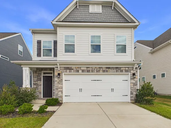 3893 Center Place Dr, Harrisburg, NC 28075