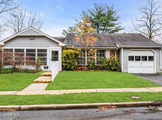 33 Poinsetta Ct, Lakewood, NJ 08701