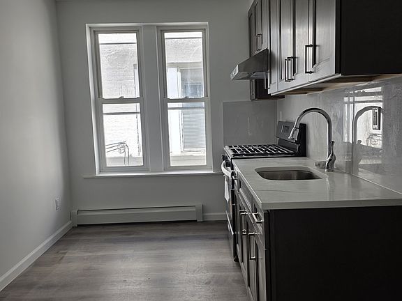 4th image of 2226 63rd St APT 2R