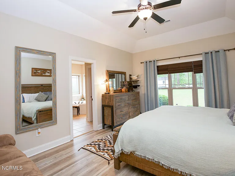 237 Rothbury Dr — Photo 27