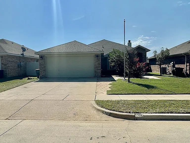 1st image of 4711 Topaz Ln