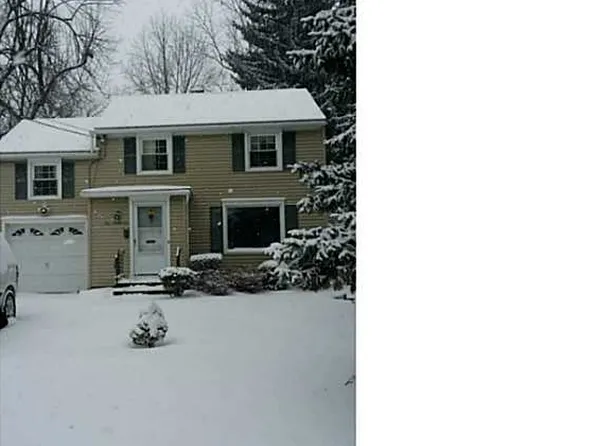 121 Goodrich Ave, Syracuse, NY 13210