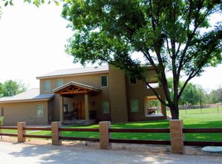 80 Uva Rd, Corrales, NM 87048