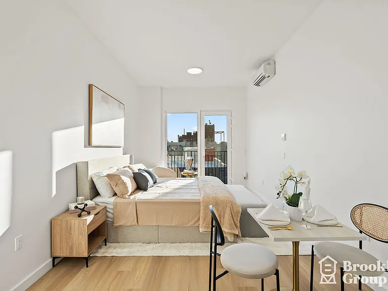 556 Baltic St #806 — Photo 5
