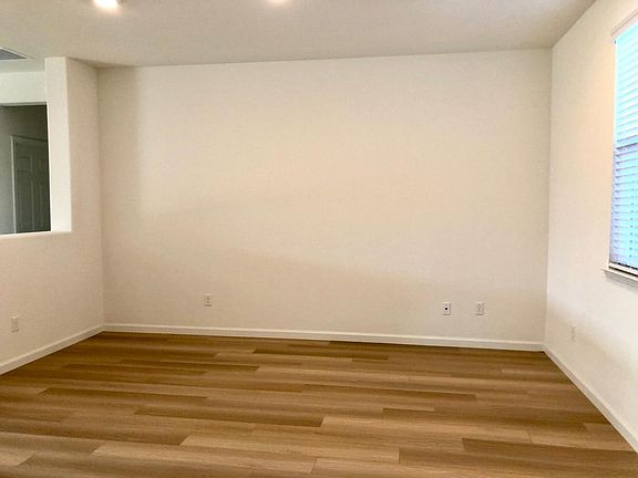 2nd image of 810 Broadfork Cir