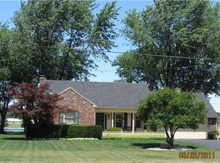 4737 Pickle Rd, Oregon, OH 43616