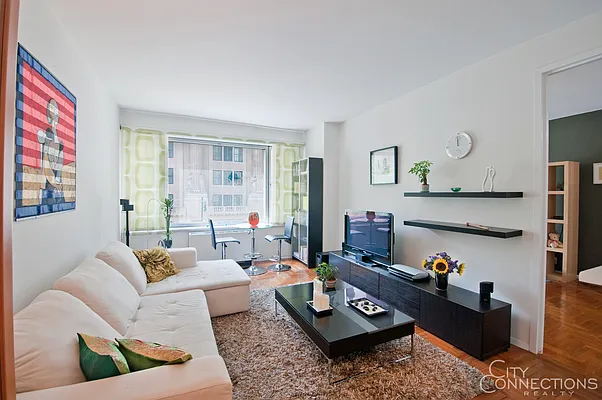 Rented by City Connections Realty | media 13