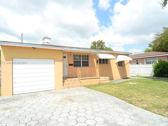 3rd image of 6211 NW 37th Ter