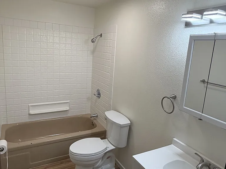 2330 Wedgewood Ave #11D — Photo 7