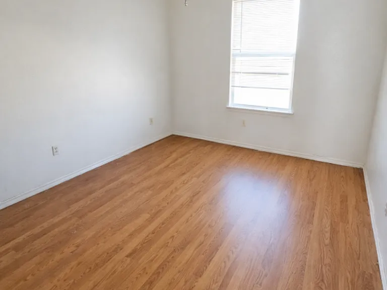 1111 Horizon Dr — Photo 6