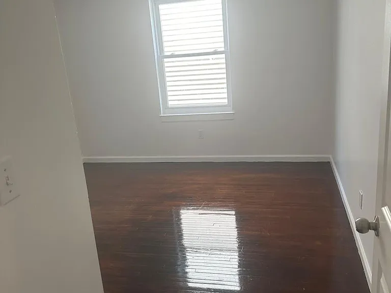 20 Wainwright St #2 — Photo 41