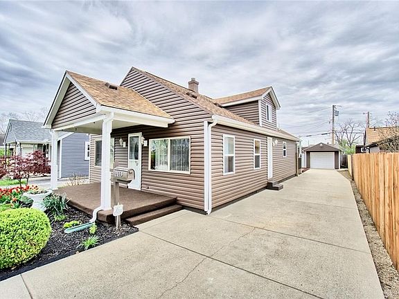 4th image of 2415 Berwyck Ave