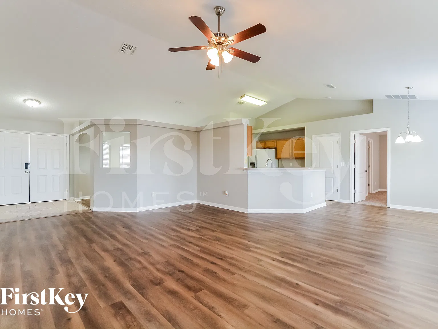 3 bed, 2.0 bath, 1742 sqft, $2,435 — Photo 3