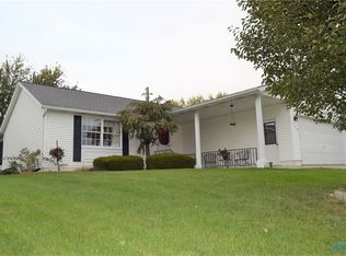 330 Francis Dr, Wauseon, OH 43567