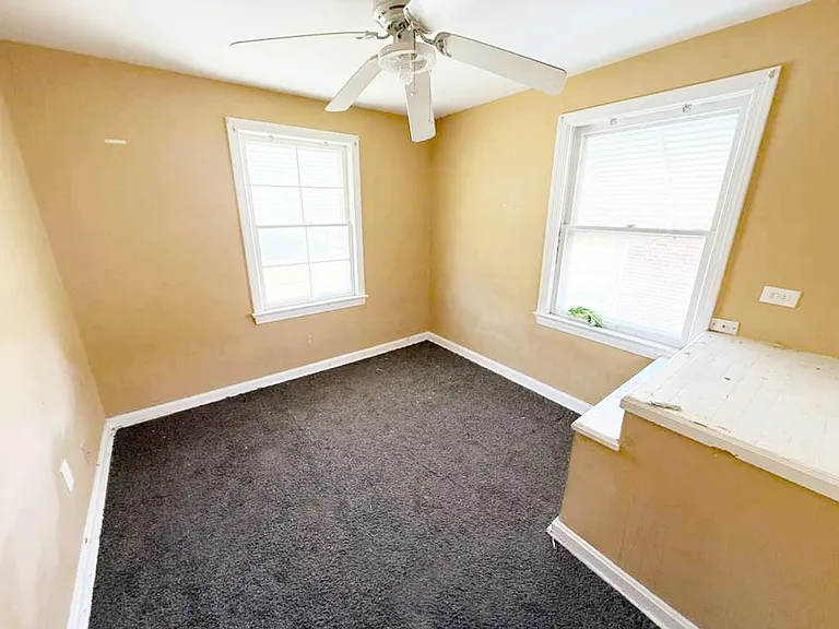 5470 Hollywood Ave — Photo 5