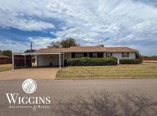 902 W F St, Okeene, OK 73763