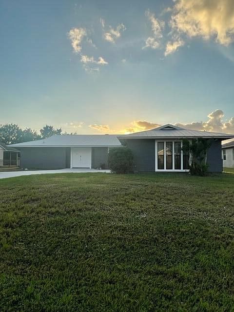1st image of 2550 SW Cameo Blvd