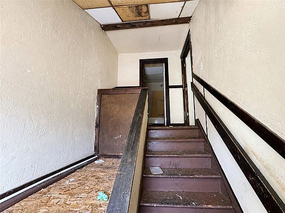 5th image of 101 Thomas St